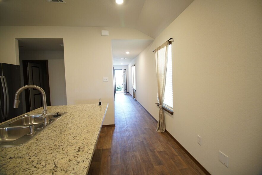 Building Photo - 2954 Brogan Creek