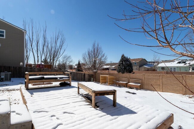 Building Photo - MODERN 3-BEDROOM HOME in CROSS CREEK w/ A/C