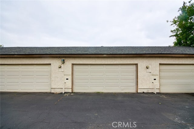 Building Photo - 881 Hartford Ln
