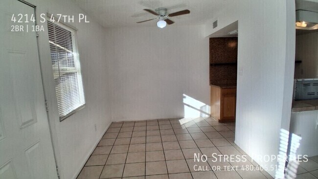 Building Photo - 4214 S 47th Pl