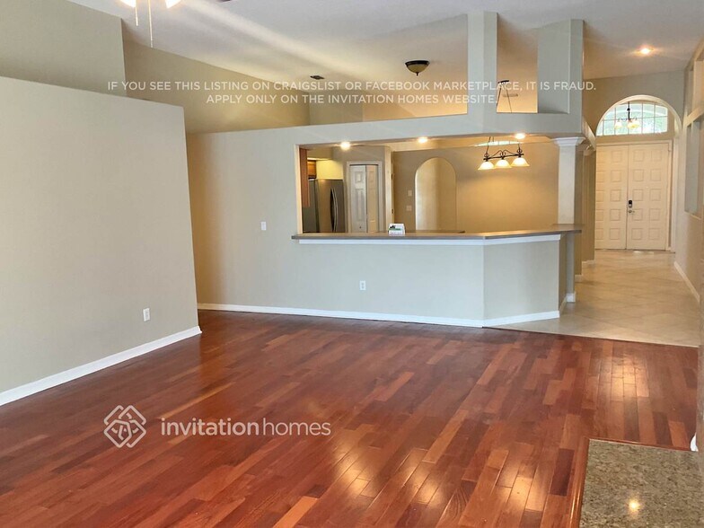 Building Photo - 18104 Latimer Ln