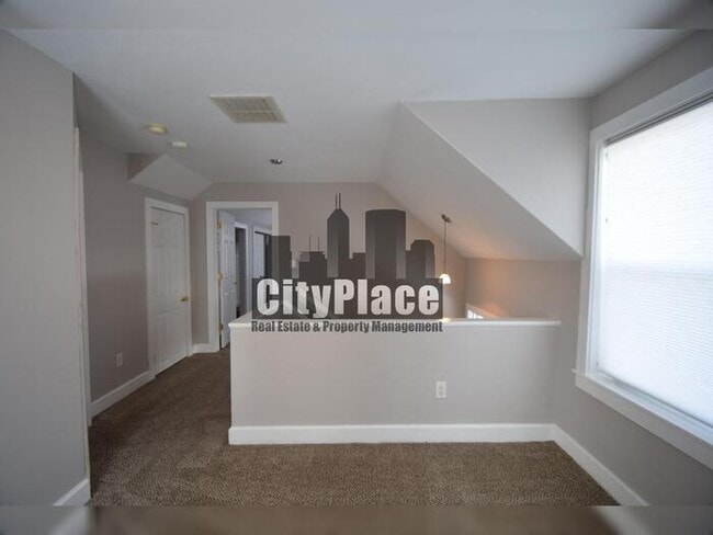 Building Photo - 910 Lexington Ave