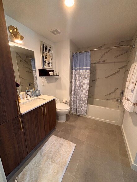 Building Photo - 1941 Fillmore St