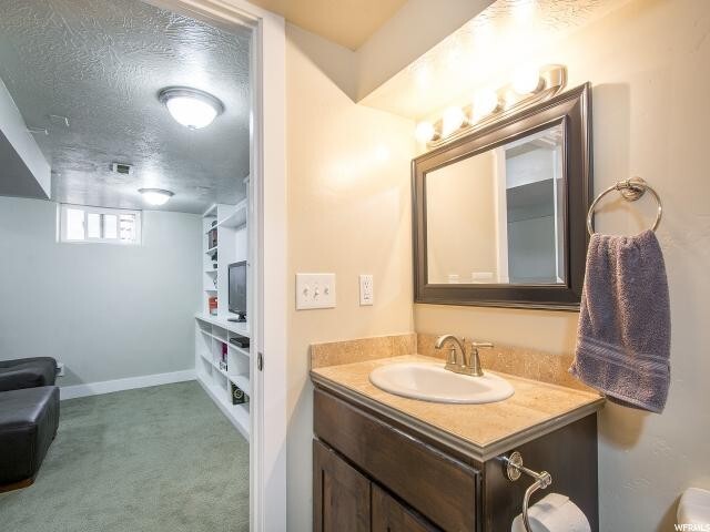 Building Photo - 2176 Nowell Cir