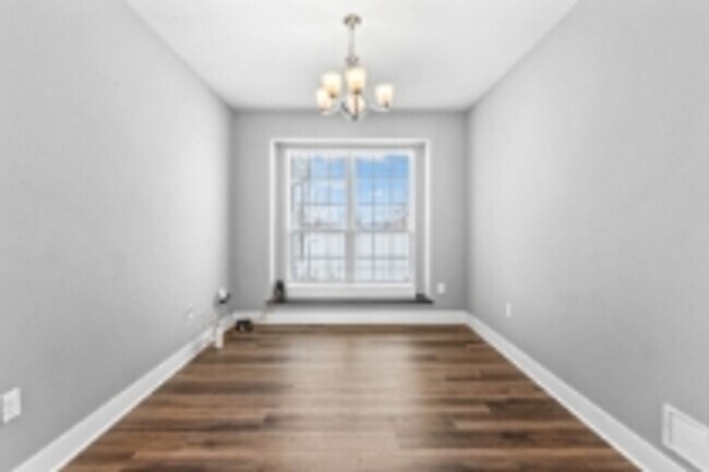 Building Photo - Executive Rental: Spacious 4-Bedroom Home in Oconomowoc!