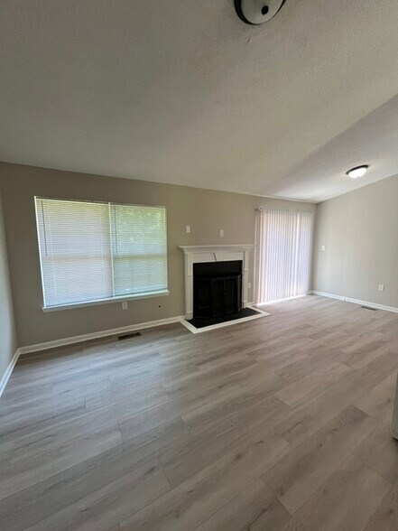 Building Photo - 3460 Wilmington Dr