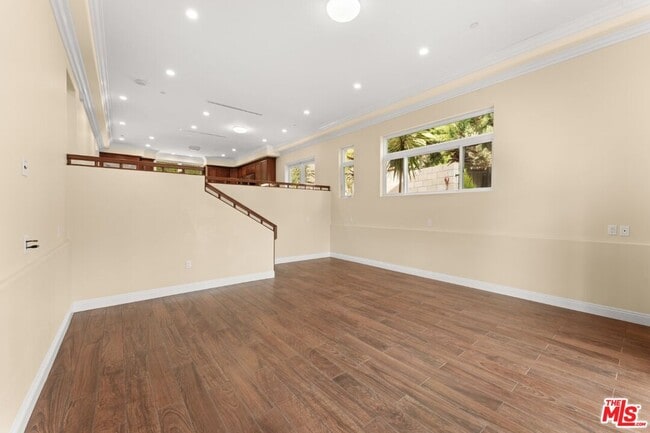 Building Photo - 1630 Bridgeport Dr