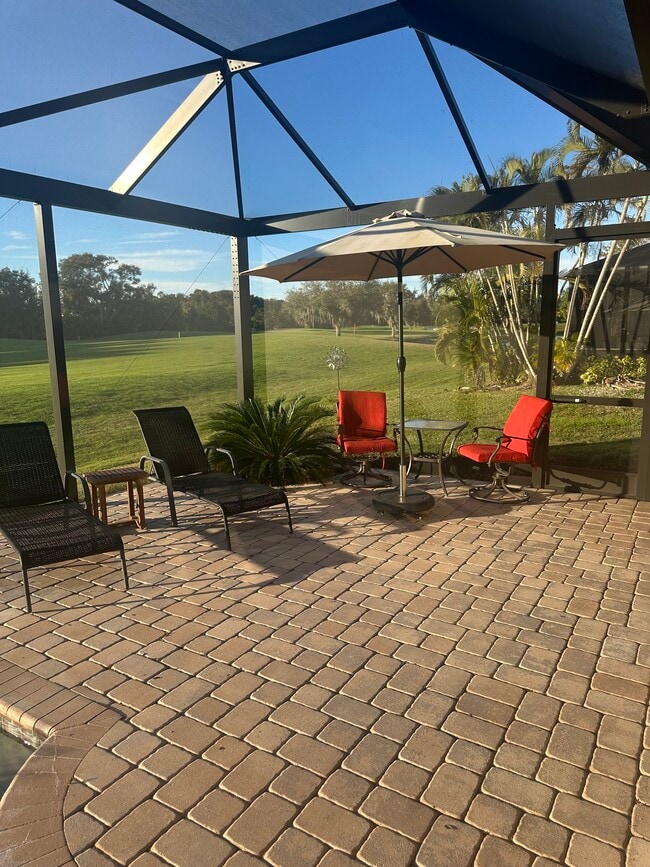 Building Photo - 566 Planters Manor Way