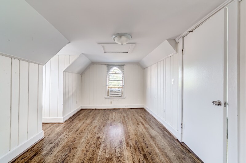 Building Photo - 206 Loudoun St SW