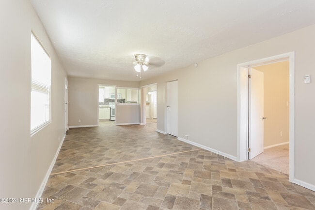 Building Photo - 4653 Haldis Ave