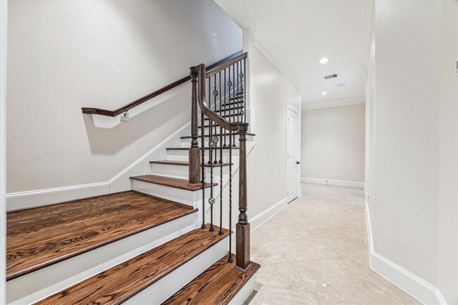 Building Photo - 3917 Gramercy St