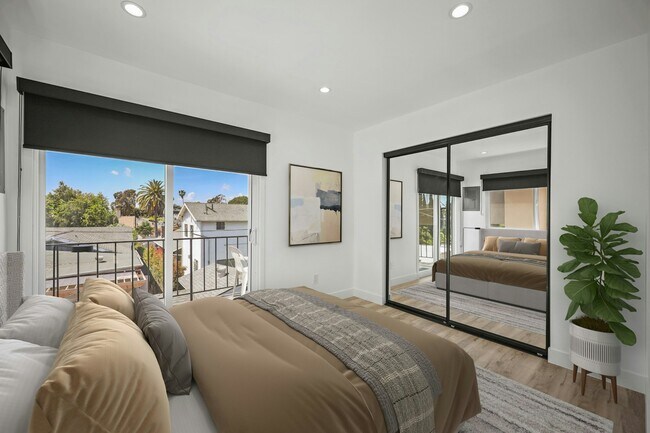 Building Photo - 111 Normandie Ave