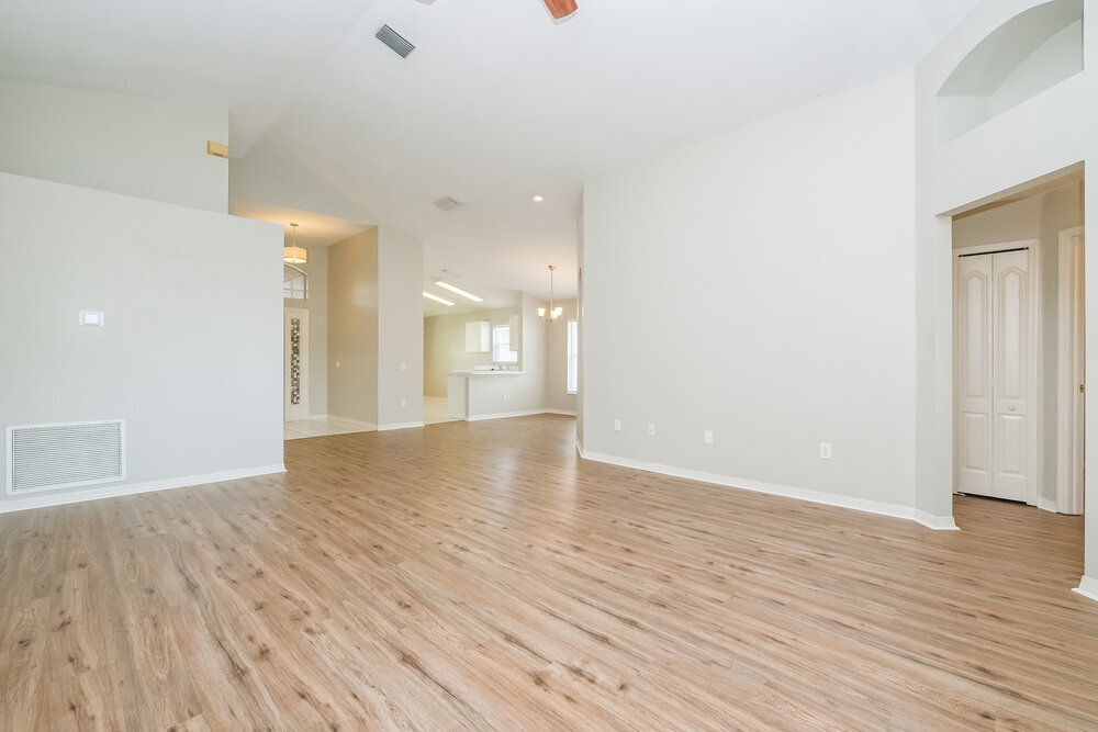 Building Photo - 9339 Hidden Water Cir