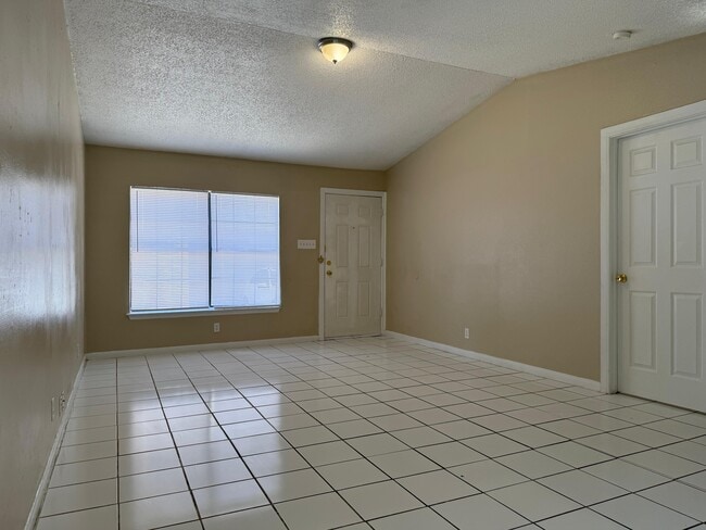 Building Photo - 7724 Winsford Dr