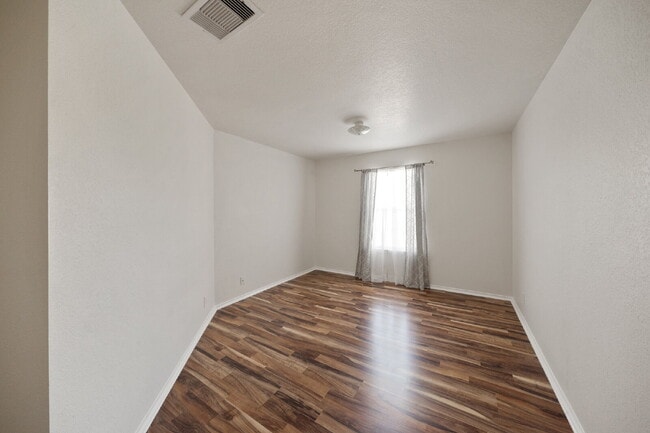 Building Photo - Beautiful 2-Story 4BR in 78254 | Near Alamo Ranch, Shopping & 1604