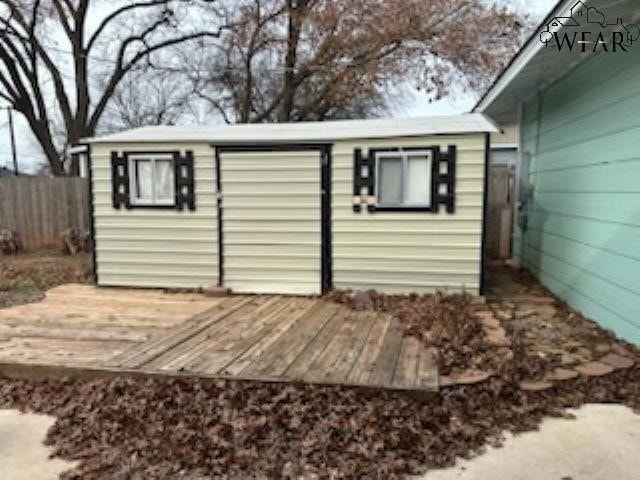 Building Photo - 4616 Lake Park Dr