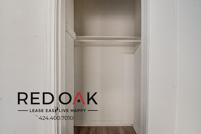 Building Photo - 746 S Coronado St