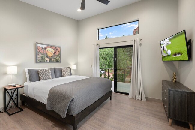 Building Photo - 30 Moondance Ln