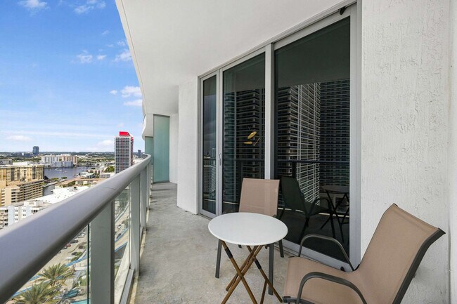 Building Photo - 4111 S Ocean Dr