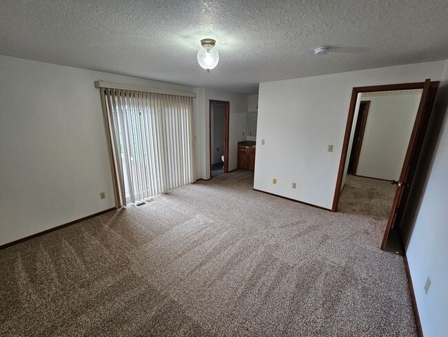 Building Photo - 855 Fran St SE