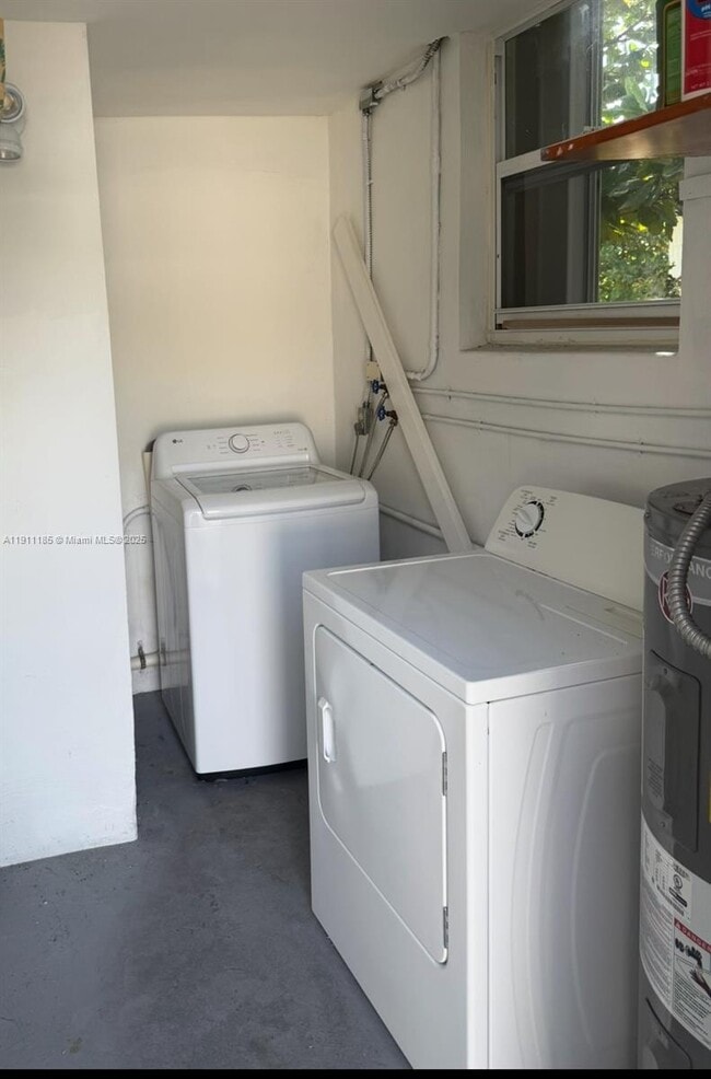 Building Photo - 1847 Wiley St