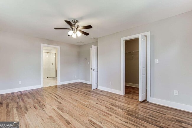 Building Photo - 870 Gaston St SW