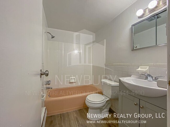 Building Photo - 1459 Poplar St