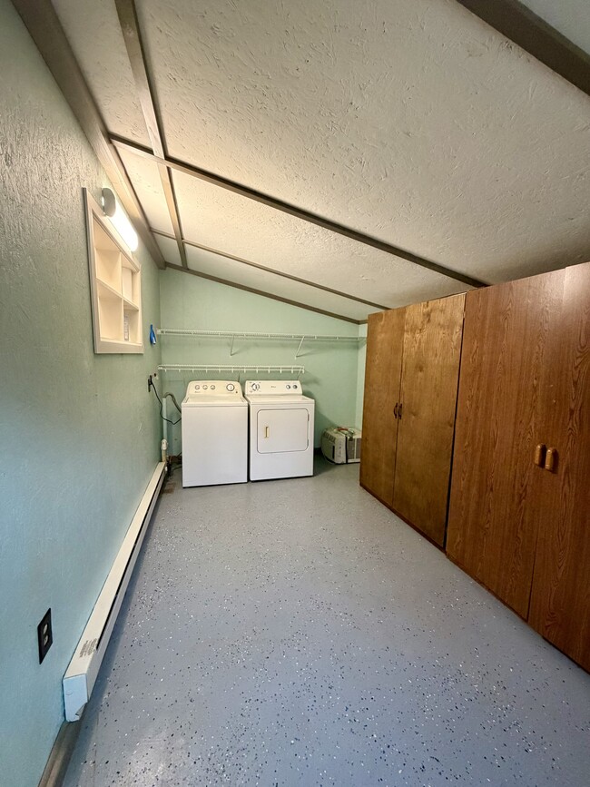 Building Photo - 16 Ogden Rd