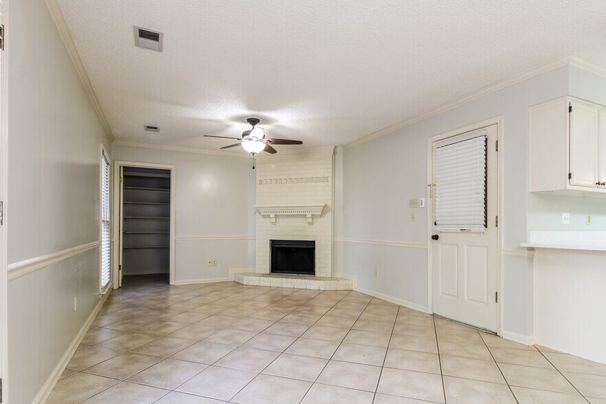 Building Photo - 626 Duck Call Cove