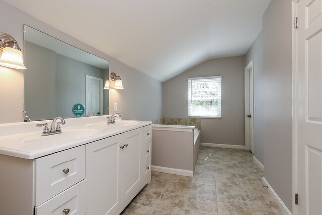 Building Photo - 3798 Priest Lake Dr