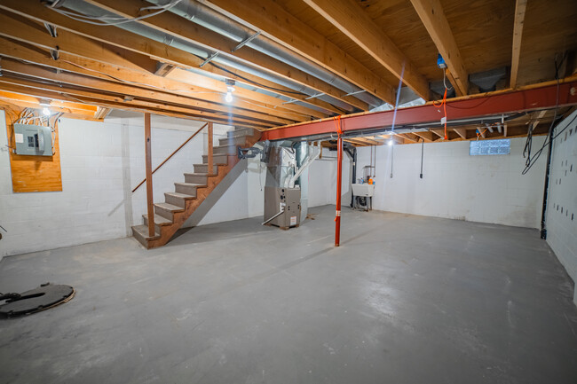 Building Photo - 2380 Haviland Ct