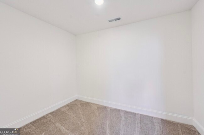 Building Photo - 267 Barfield Ave SW