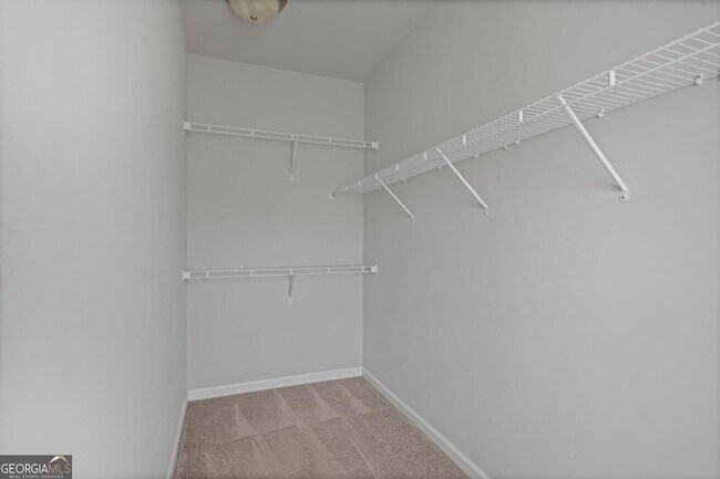 Building Photo - 1097 Township Square