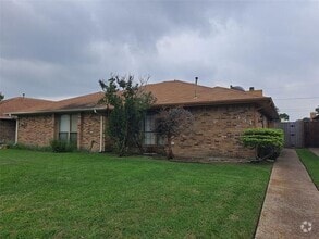 Building Photo - 2954 Allister St