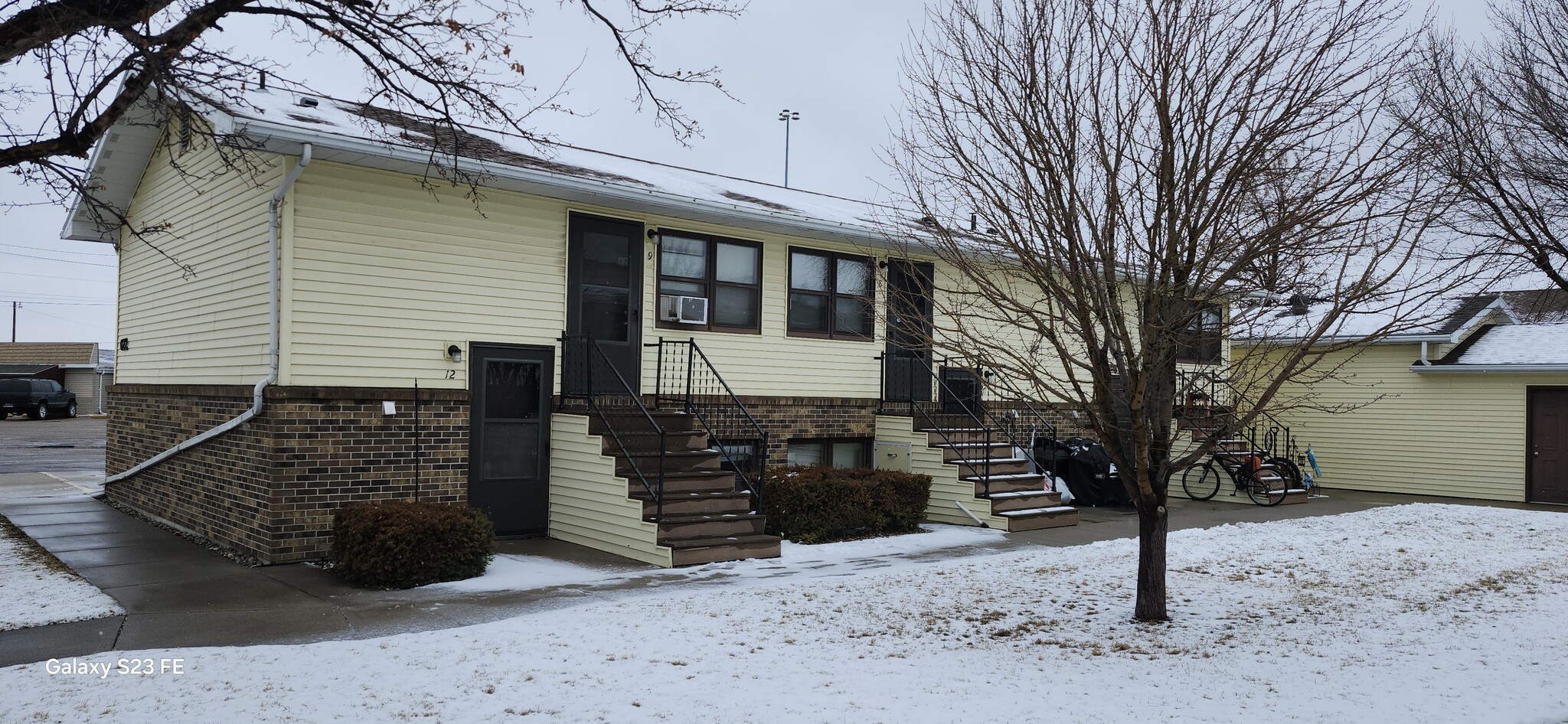 Building Photo - 622 Conklin Ave