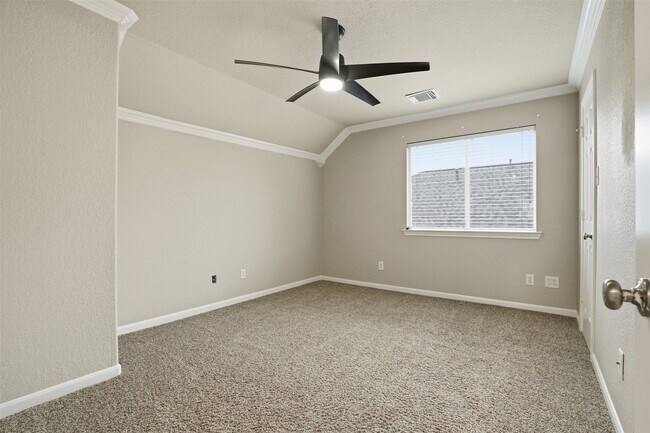 Building Photo - 10358 Grandbrook Dr