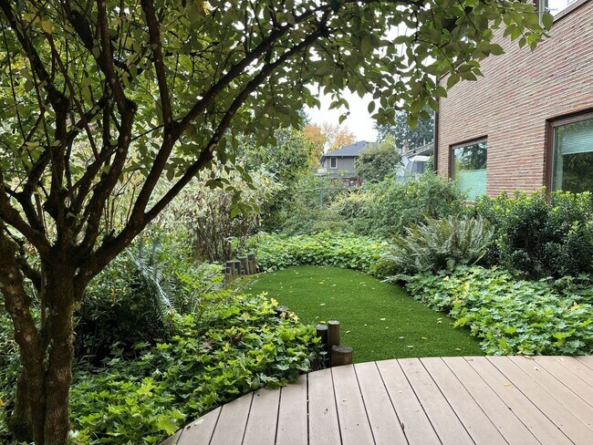 Building Photo - Charming Portland Home with Garden Oasis, ...