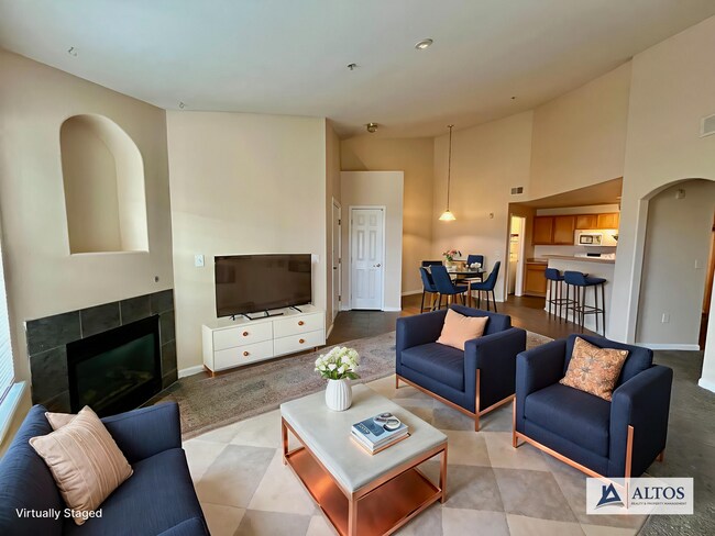 Building Photo - Very nice 2 bed 2 full bath on top floor n...