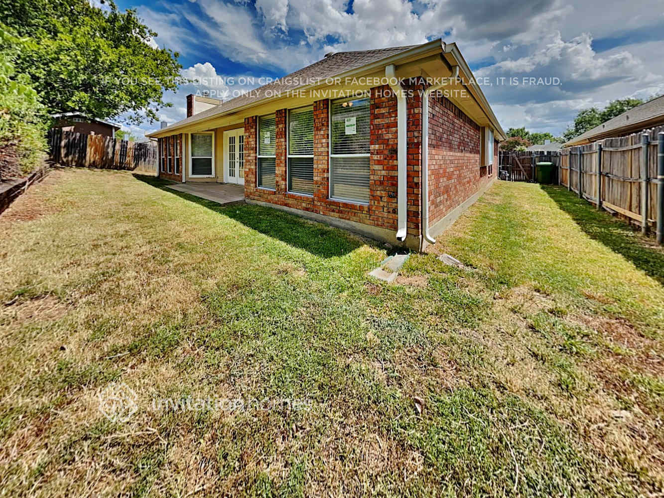 Building Photo - 1931 Perry Dr
