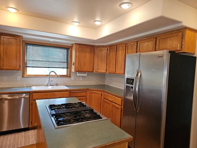 Building Photo - Incredible Hauser Lake Waterfront Home for...