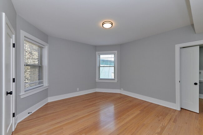 Building Photo - 5439 N Campbell Ave