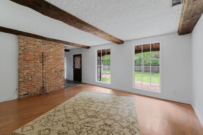 Building Photo - FOUR BEDROOM CHARMER WITH ADU IN CASTLE ROCK