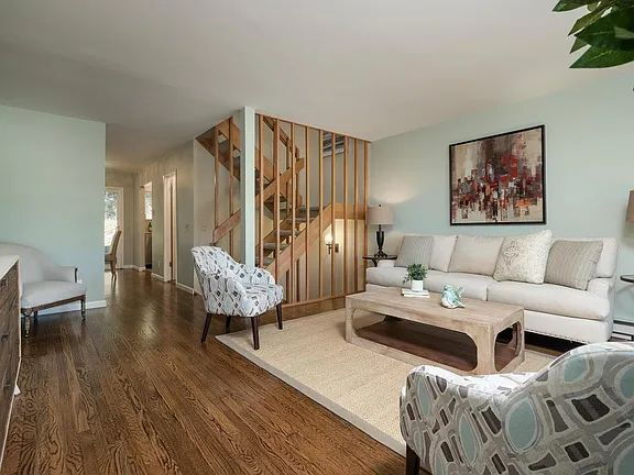 Building Photo - 1-Bedroom Gem in Redwood City – Your Perfect Retreat Awaits!"