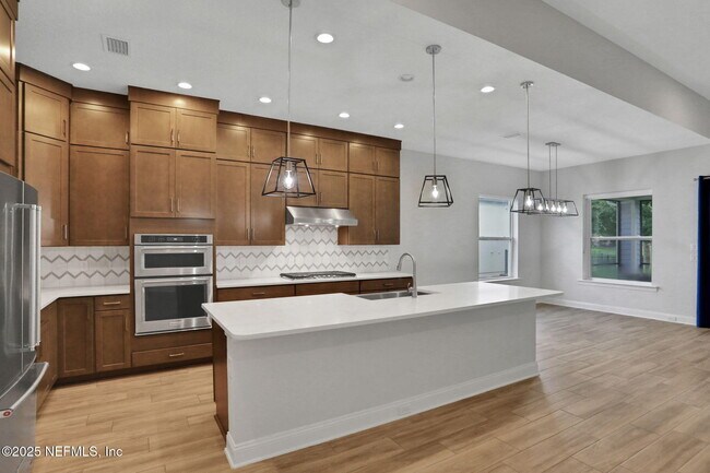 Building Photo - 321 Palm Island Way