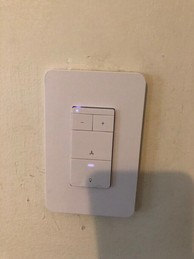 upstairs bedroom switch - 120 Courtyard Ln