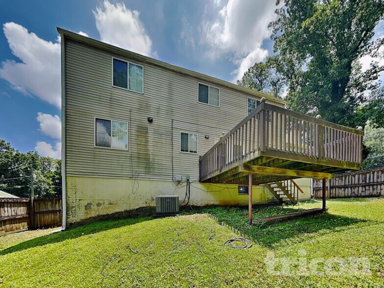Building Photo - 4928 Rockborough Trail NW