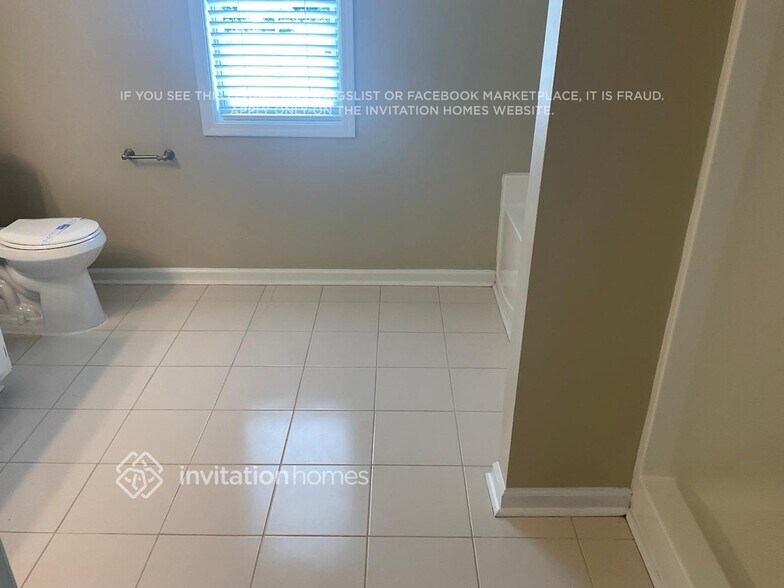 Building Photo - 401 Stuarts Ln