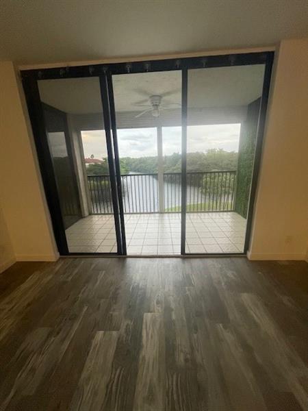 Building Photo - 3050 NW 42nd Ave