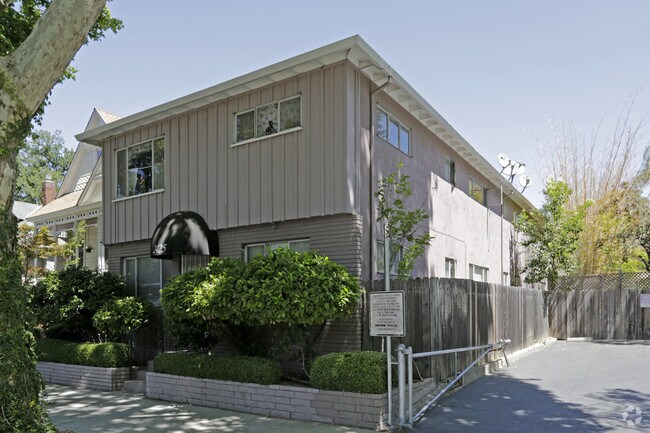 Building Photo - 2425 N St