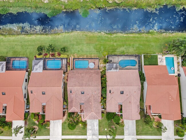 Building Photo - 7747 Villa Nova Dr